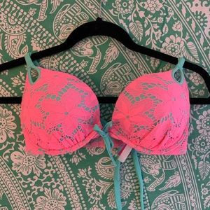 Neon pink, Victoria’s Secret bikini set